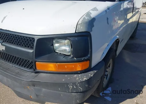 2005 Chevrolet Express z USA, uszkodzony, nr VIN 1GCHG35U151121293